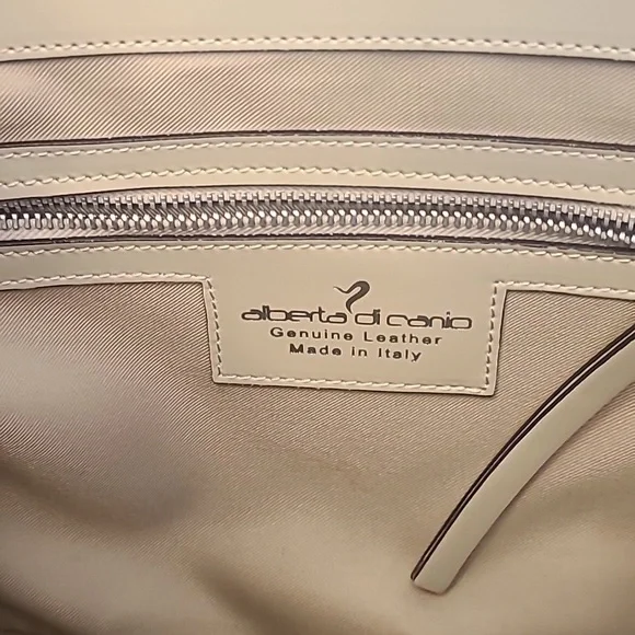 Alberta di Canio Italian genuine leather shoulder bag. - Picture 6 of 16